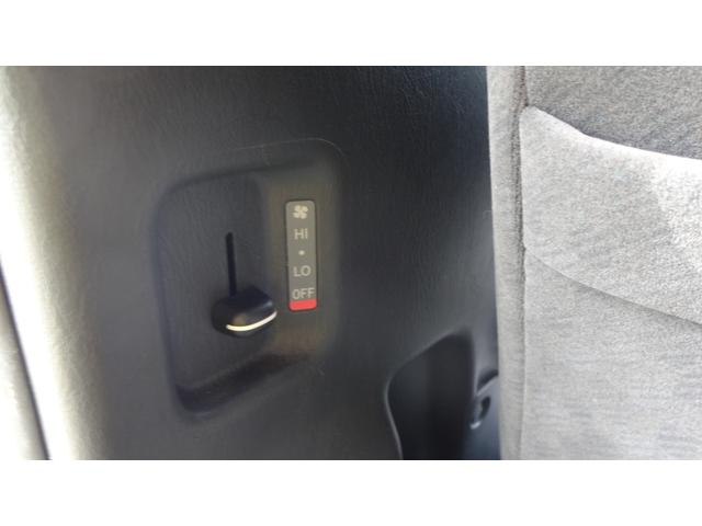 ハイエースワゴン ＧＬ　リクライニング対策済・オートエアコン・スライディングサイドガラス・社外１５インチホイール・ホワイトレタータイヤ・社外テールランプ・フロント修復歴有（37枚目）