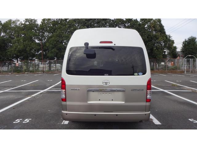 ハイエースワゴン グランドキャビン　ワンオーナー・パワースライド・リクライニング対策済・レザー調シートカバー・コーナーソナ・１６インチデイトナホイール・純正ナビ・バックカメラ・リヤフリップダウンモニター・当社オリジナルフロアーカーペット（8枚目）