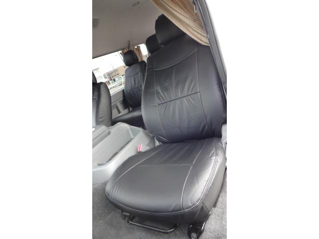 ハイエースワゴン グランドキャビン　ワンオーナー・パワースライド・リクライニング対策済・レザー調シートカバー・コーナーソナ・１６インチデイトナホイール・純正ナビ・バックカメラ・リヤフリップダウンモニター・当社オリジナルフロアーカーペット（22枚目）