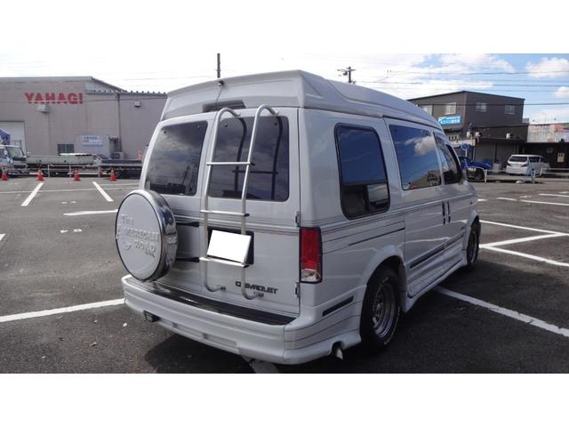 シボレーアストロ アメリカンロード　新車並行・・実走行・ハイルーフ・ツインエアコン・社外キーレス・１５インチデイトナホイール・キャプテンシート・３列目電動フルフラットシート・レザーシート・観音開き（6枚目）