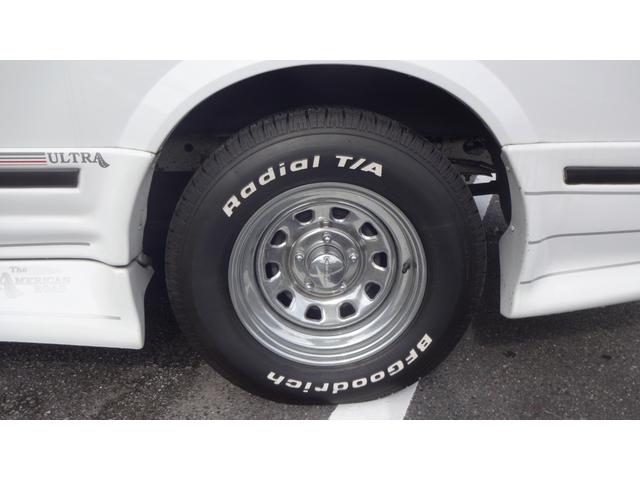 シボレーアストロ アメリカンロード　新車並行・・実走行・ハイルーフ・ツインエアコン・社外キーレス・１５インチデイトナホイール・キャプテンシート・３列目電動フルフラットシート・レザーシート・観音開き（10枚目）