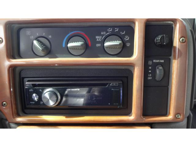 シボレーアストロ アメリカンロード　新車並行・・実走行・ハイルーフ・ツインエアコン・社外キーレス・１５インチデイトナホイール・キャプテンシート・３列目電動フルフラットシート・レザーシート・観音開き（19枚目）