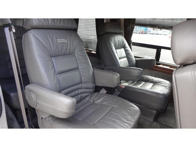 シボレーアストロ アメリカンロード　新車並行・・実走行・ハイルーフ・ツインエアコン・社外キーレス・１５インチデイトナホイール・キャプテンシート・３列目電動フルフラットシート・レザーシート・観音開き（23枚目）