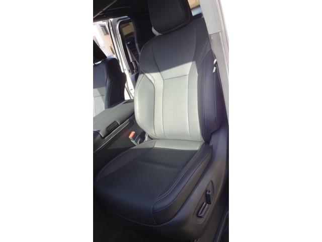 アルファード Z パワーシート・両側パワースライドドア・レザーシート・ツインムーンルーフ・パノラミックビューモニター・バックガイドラインカメラ・フリップダウンモニター・サイドオートステップ・パワーバックドア・リヤ小修復(16枚目)