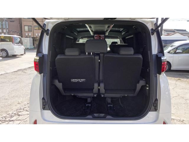 アルファード Z パワーシート・両側パワースライドドア・レザーシート・ツインムーンルーフ・パノラミックビューモニター・バックガイドラインカメラ・フリップダウンモニター・サイドオートステップ・パワーバックドア・リヤ小修復(21枚目)