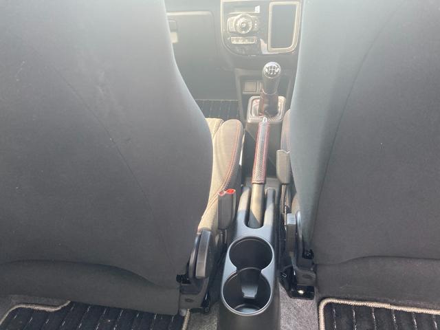 4輪駆動 5速ミッション ETC ナビ プッシュスタート スマートキー 15インチアルミホイール 4WD AWD 5速MT MT車(34枚目)