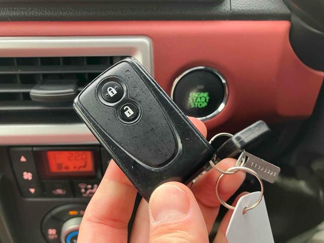 �t���Ăĕ֗��I�ƂĂ��l�C�̍��������̃X�}�[�g�L�[�V�X�e���B�L�[���g�т��Ă��邾���ŁA�h�A���b�N�̊J���тɃG���W���̎n�����\�ȑ����ł��B�v�b�V���X�^�[�g�ł��̂ŃG���W���̎n�����{�^�������������ł�