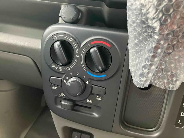 エブリイ ＰＣ　バックカメラ　両側スライドドア　クリアランスソナー　レーンアシスト　衝突被害軽減システム　ＬＥＤヘッドランプ　キーレスエントリー　アイドリングストップ　電動格納ミラー　ＣＶＴ　盗難防止システム　ＡＢＳ（5枚目）