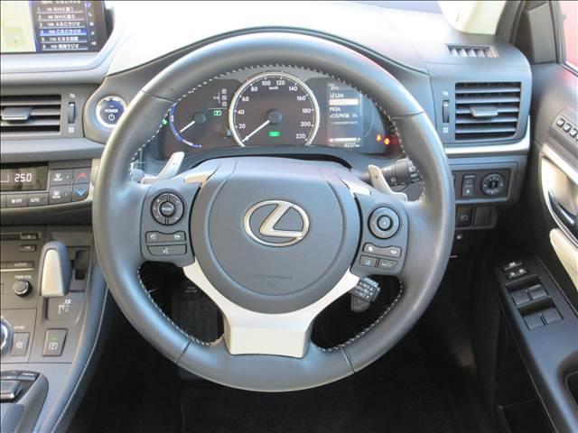ＣＴ ＣＴ２００ｈ　“ｖｅｒｓｉｏｎ　Ｃ”　純正ナビ　フルセグＴＶ　バックカメラ　ＥＴＣ　ハーフレザーシート　ＬＥＤヘッドライト　運転席メモリー付きパワーシート　前ドラレコ　レクサスセーフティシステム（3枚目）
