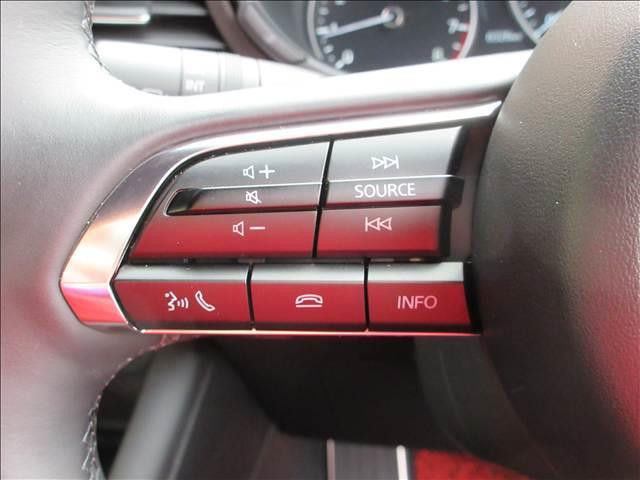 MAZDA3ファストバック 20S ツーリング バーガンディレザーパッケージ 別グレード18インチアルミホイール ETCオプション革製シフトノブ 純正ナビ フルセグTV TVキャンセラー 前後ドラレコ 全方位モニター(4枚目)