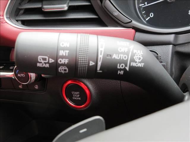 MAZDA3ファストバック 20S ツーリング バーガンディレザーパッケージ 別グレード18インチアルミホイール ETCオプション革製シフトノブ 純正ナビ フルセグTV TVキャンセラー 前後ドラレコ 全方位モニター(6枚目)