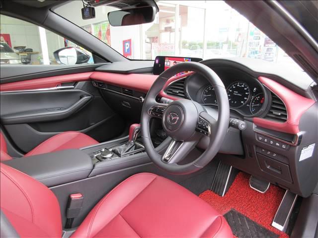 MAZDA3ファストバック 20S ツーリング バーガンディレザーパッケージ 別グレード18インチアルミホイール ETCオプション革製シフトノブ 純正ナビ フルセグTV TVキャンセラー 前後ドラレコ 全方位モニター(21枚目)