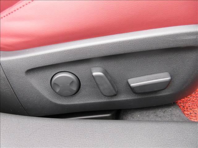 MAZDA3ファストバック 20S ツーリング バーガンディレザーパッケージ 別グレード18インチアルミホイール ETCオプション革製シフトノブ 純正ナビ フルセグTV TVキャンセラー 前後ドラレコ 全方位モニター(26枚目)