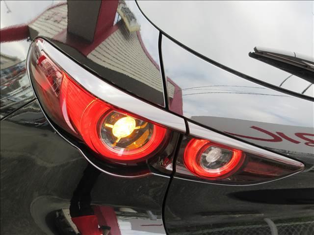 MAZDA3ファストバック 20S ツーリング バーガンディレザーパッケージ 別グレード18インチアルミホイール ETCオプション革製シフトノブ 純正ナビ フルセグTV TVキャンセラー 前後ドラレコ 全方位モニター(42枚目)