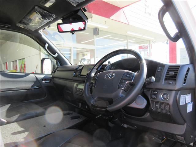 ハイエースバン ディーセル　スーパーＧＬ　ダークプライムＩＩ　純正ナビ　フルセグＴＶ　バックカメラ　ＴＲＤフロントスポイラー　Ｖｅｈｉｃｌｅ　フロアマット・虫除けネット　ホクトレーシング１６インチＡＷ　純正エンジンスターターリモコン　純正カーテンセット（22枚目）