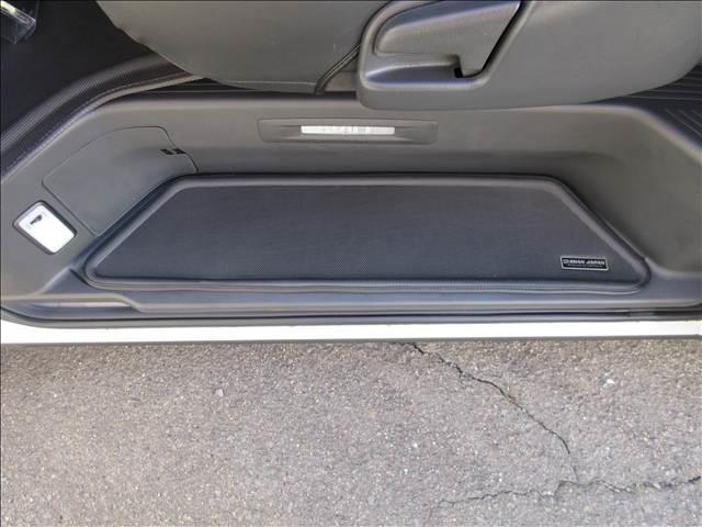 ハイエースバン ディーセル　スーパーＧＬ　ダークプライムＩＩ　純正ナビ　フルセグＴＶ　バックカメラ　ＴＲＤフロントスポイラー　Ｖｅｈｉｃｌｅ　フロアマット・虫除けネット　ホクトレーシング１６インチＡＷ　純正エンジンスターターリモコン　純正カーテンセット（39枚目）