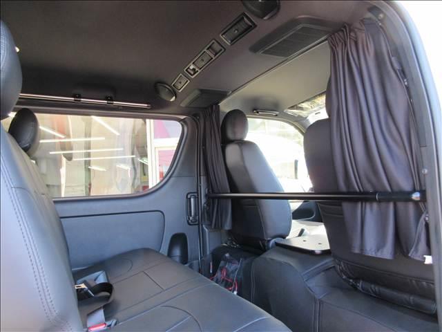 ハイエースバン ディーセル　スーパーＧＬ　ダークプライムＩＩ　純正ナビ　フルセグＴＶ　バックカメラ　ＴＲＤフロントスポイラー　Ｖｅｈｉｃｌｅ　フロアマット・虫除けネット　ホクトレーシング１６インチＡＷ　純正エンジンスターターリモコン　純正カーテンセット（40枚目）