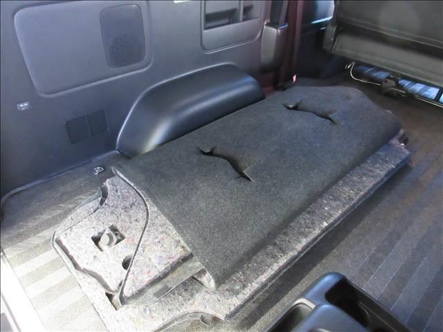 ハイエースバン ディーセル　スーパーＧＬ　ダークプライムＩＩ　純正ナビ　フルセグＴＶ　バックカメラ　ＴＲＤフロントスポイラー　Ｖｅｈｉｃｌｅ　フロアマット・虫除けネット　ホクトレーシング１６インチＡＷ　純正エンジンスターターリモコン　純正カーテンセット（56枚目）