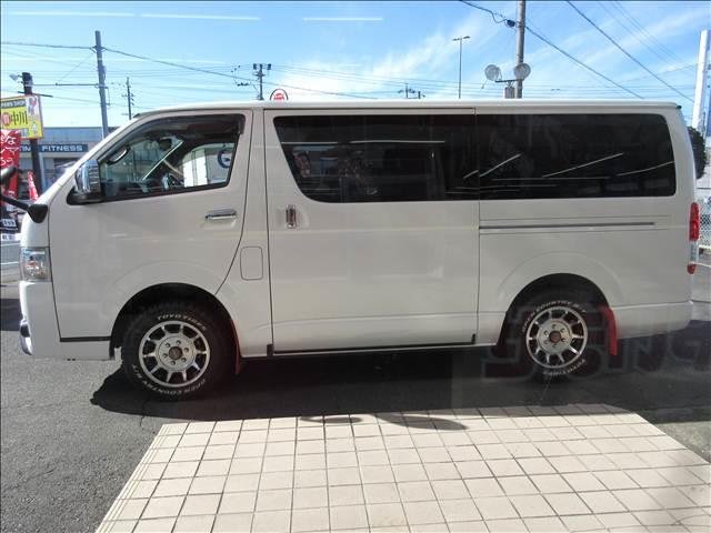 ハイエースバン ディーセル　スーパーＧＬ　ダークプライムＩＩ　純正ナビ　フルセグＴＶ　バックカメラ　ＴＲＤフロントスポイラー　Ｖｅｈｉｃｌｅ　フロアマット・虫除けネット　ホクトレーシング１６インチＡＷ　純正エンジンスターターリモコン　純正カーテンセット（59枚目）