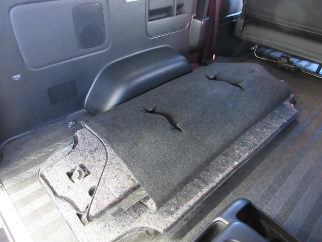 ハイエースバン ディーセル　スーパーＧＬ　ダークプライムＩＩ　純正ナビ　フルセグＴＶ　バックカメラ　ＴＲＤフロントスポイラー　Ｖｅｈｉｃｌｅ　フロアマット・虫除けネット　ホクトレーシング１６インチＡＷ　純正エンジンスターターリモコン　純正カーテンセット（79枚目）