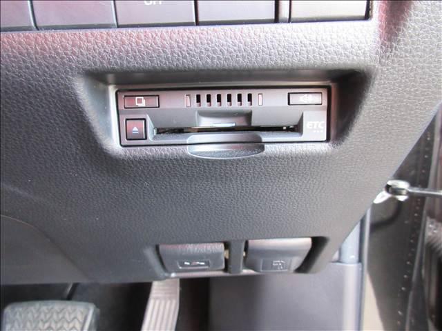 ハリアー G 純正ナビ フルセグTV バックカメラ デジタルインナーミラーハーフレザーシート パワーシート ビルトインETC トヨタセーフティセンス クルーズコントロール(9枚目)