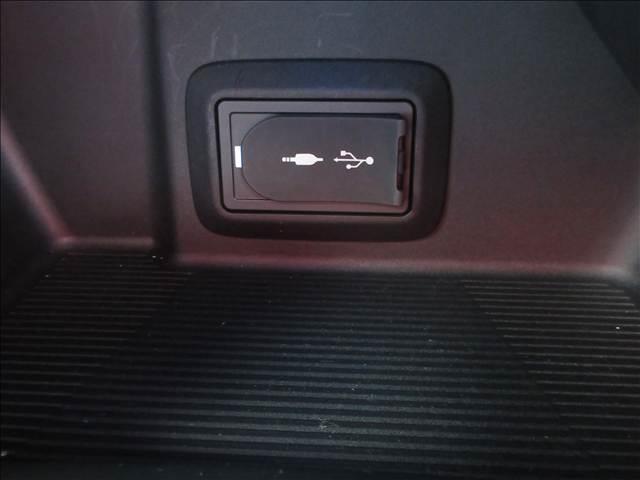 ハリアー G 純正ナビ フルセグTV バックカメラ デジタルインナーミラーハーフレザーシート パワーシート ビルトインETC トヨタセーフティセンス クルーズコントロール(18枚目)