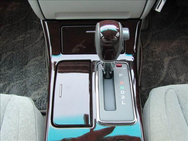 クラウン ロイヤルサルーン　後期モデル　１ＪＺ　直列６気筒　純正アルミ　ハーフレースシートカバー　パワーシート　スイングルーバー　オートライト（5枚目）