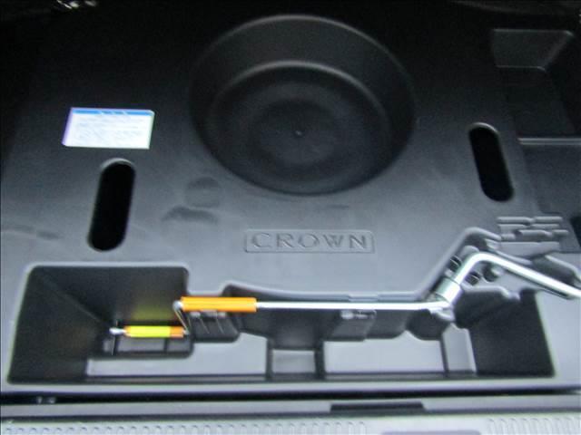 クラウン ロイヤルサルーン　後期モデル　１ＪＺ　直列６気筒　純正アルミ　ハーフレースシートカバー　パワーシート　スイングルーバー　オートライト（24枚目）