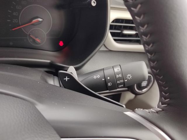 スイフト ハイブリッドＭＺ　新型９インチディスプレイオーディオ　スズキコネクト対応通信機装着車　デュアルセンサーブレーキサポートＩＩ　ＬＥＤヘッドライト　シートヒーター　アダプティブクルーズコントロール　ＥＴＣ　新車メーカー保証（24枚目）
