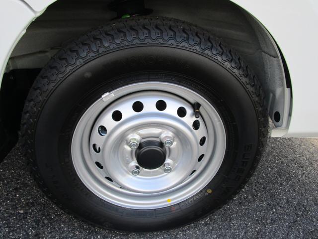 ミニキャブトラック 　４ＷＤ　４速オートマチック　ＬＥＤライト　キーレスエントリー　エアコン　アクセサリーソケット　荷台ステップ　オートライトコントロール　衝突吸収ボディ　パワーステアリング　パワーウインドー　保証付（8枚目）