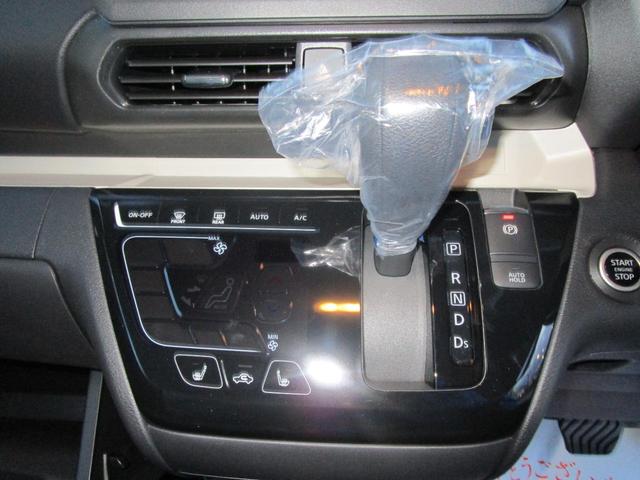 �V�䕔�ɂ͊ዾ���[�ƃ��[�����C�g������܂��B�厖�Ȋዾ�����S���Ă����Ă����܂��B