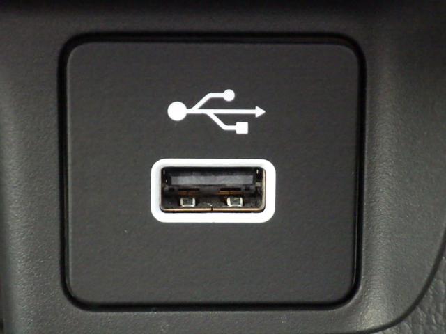 ヴェゼル ｅ：ＨＥＶＺ　純正９インチナビＶＸＵ－２４５ＶＺｉ　ＥＴＣ　シートヒーター　ステアリングヒーター　パワーテールゲート　衝突軽減ブレーキ　バックモニター（21枚目）