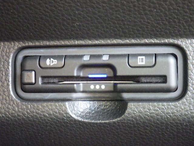 Ｎ－ＯＮＥ ＲＳ　純正８インチナビＶＸＵ－２２７ＮＢｉ　ＥＴＣ　シートヒーター　衝突軽減ブレーキ　バックモニター　ＬＥＤヘッドライト　純正アルミ（12枚目）