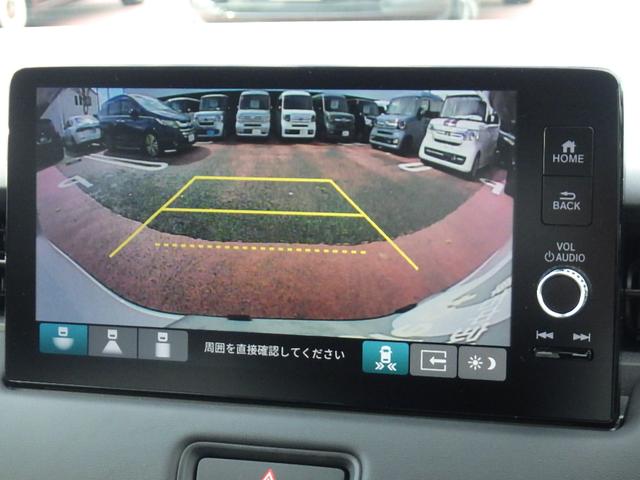 ★バックモニター搭載★バック時目視しにくいクルマの周囲をカメラで映し出し、安全・安心駐車をサポート♪バックの苦手な方も後ろがハッキリ見えるので安心です☆