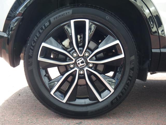 ★純正アルミホイール★視線を奪う足元が、ドライビングをさらに輝かせます♪