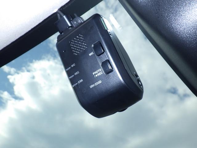 ★ドライブレコーダー★もしもの時の状況を映像と音声でシッカリ記録♪快適ドライブをしっかりサポートするドライブレコーダーです☆