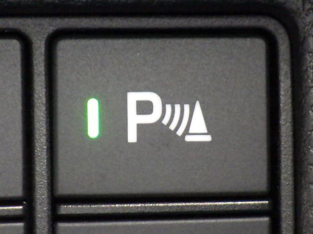 ★コーナーセンサー搭載★他のクルマや障害物との距離が近くなるとブザーで警告してくれるコーナーセンサー！狭いスペースでの駐車や右左折、縦列駐車がラクになります♪