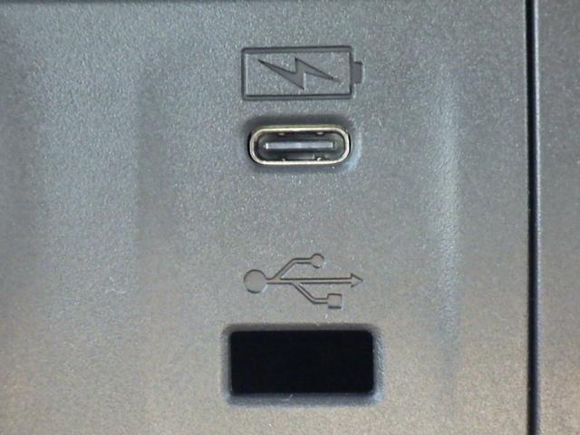 ★ＵＳＢ充電ソケット付ですので、スマートフォン等の充電もアダプター無しで可能です★