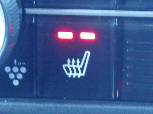 Ｎ－ＢＯＸカスタム Ｌスタイル＋ブラック　いまコレ＋新品フロアマット　純正９インチナビＬＸＵ－２３７ＮＢｉ　ＥＴＣ　純正３カメラドラレコ　シートヒーター　両側電動スライドドア　ＬＥＤヘッドライト　衝突軽減ブレーキ　Ｂｌｕｅｔｏｏｔｈ接続可（12枚目）