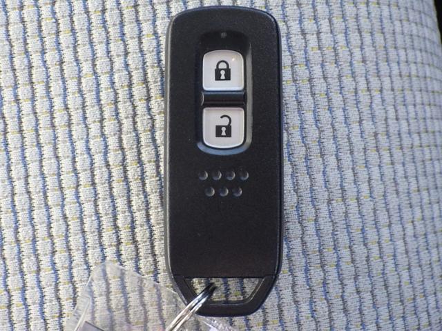 N-WGN Lホンダセンシング 社外ナビCN-E330D ETC ハロゲンヘッドライト シートヒーター バックモニター 衝突軽減ブレーキ(22枚目)