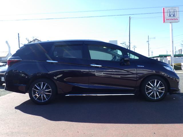 シャトル ハイブリッドＺホンダセンシング　純正８インチナビＶＸＭ－２０７ＶＦＥｉ　前後純正ドラレコ　純正アルミ　ＥＴＣ　シートヒーター　バックモニター　ＬＥＤヘッドライト　衝突軽減ブレーキ（6枚目）