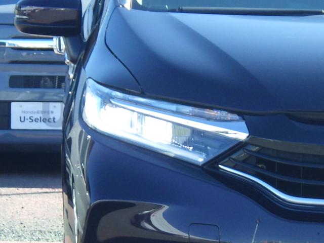 シャトル ハイブリッドＺホンダセンシング　純正８インチナビＶＸＭ－２０７ＶＦＥｉ　前後純正ドラレコ　純正アルミ　ＥＴＣ　シートヒーター　バックモニター　ＬＥＤヘッドライト　衝突軽減ブレーキ（11枚目）