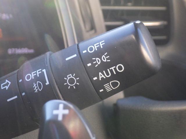 フィットハイブリッド Sホンダセンシング 純正8インチナビVXM-197VFEi ETC 純正アルミ バックモニター 衝突軽減ブレーキ LEDヘッドライト(17枚目)