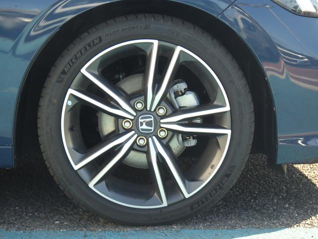 シビック ｅ：ＨＥＶＥＸ　ホンダコネクトナビ　ＥＴＣ　シートヒーター　パワーシート　ＬＥＤヘッドライト　衝突軽減ブレーキ　バックモニター（10枚目）