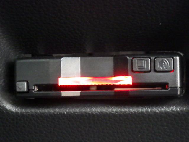 フィット ホーム　純正９インチナビＶＸＵ－２１５ＦＴｉ　ＥＴＣ　バックモニター　ＬＥＤヘッドライト　衝突軽減ブレーキ　Ｂｌｕｅｔｏｏｔｈ接続可（12枚目）