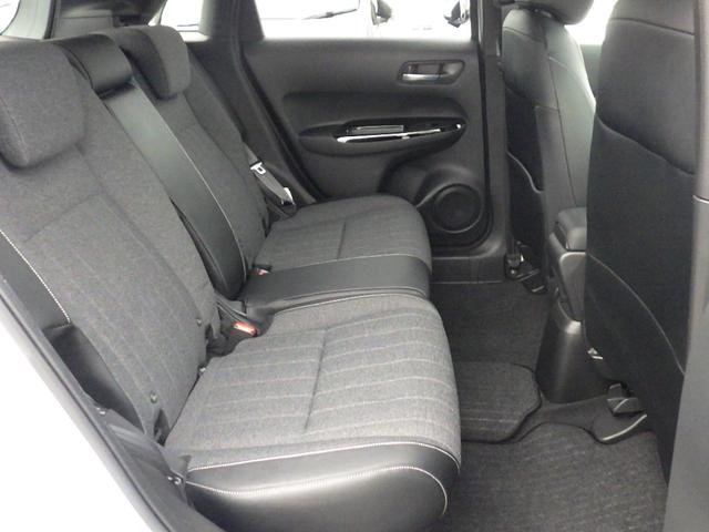 フィット ホーム　純正９インチナビＶＸＵ－２１５ＦＴｉ　ＥＴＣ　バックモニター　ＬＥＤヘッドライト　衝突軽減ブレーキ　Ｂｌｕｅｔｏｏｔｈ接続可（24枚目）