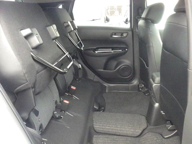 フィット ホーム　純正９インチナビＶＸＵ－２１５ＦＴｉ　ＥＴＣ　バックモニター　ＬＥＤヘッドライト　衝突軽減ブレーキ　Ｂｌｕｅｔｏｏｔｈ接続可（25枚目）