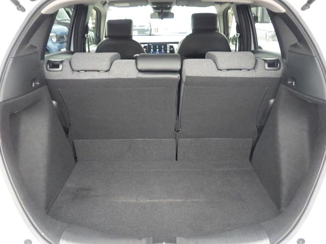 フィット ホーム　純正９インチナビＶＸＵ－２１５ＦＴｉ　ＥＴＣ　バックモニター　ＬＥＤヘッドライト　衝突軽減ブレーキ　Ｂｌｕｅｔｏｏｔｈ接続可（26枚目）