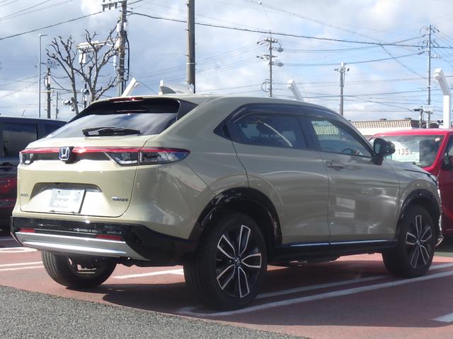 ヴェゼル ｅ：ＨＥＶＺ　ホンダコネクトナビ　前後純正ドラレコ　ＥＴＣ　シートヒーター　衝突軽減ブレーキ　パワーテールゲート　Ｂｌｕｅｔｏｏｔｈ接続可（7枚目）