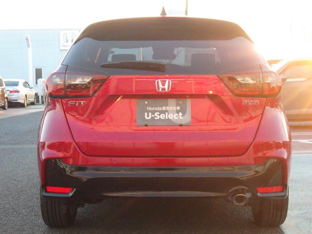 フィット ＲＳ　純正９インチナビＶＸＵ－２４５ＦＴｉ　ＥＴＣ　バックモニター　衝突軽減ブレーキ　純正アルミホイール　ＬＥＤヘッドライト　Ｂｌｕｅｔｏｏｔｈ接続可（8枚目）